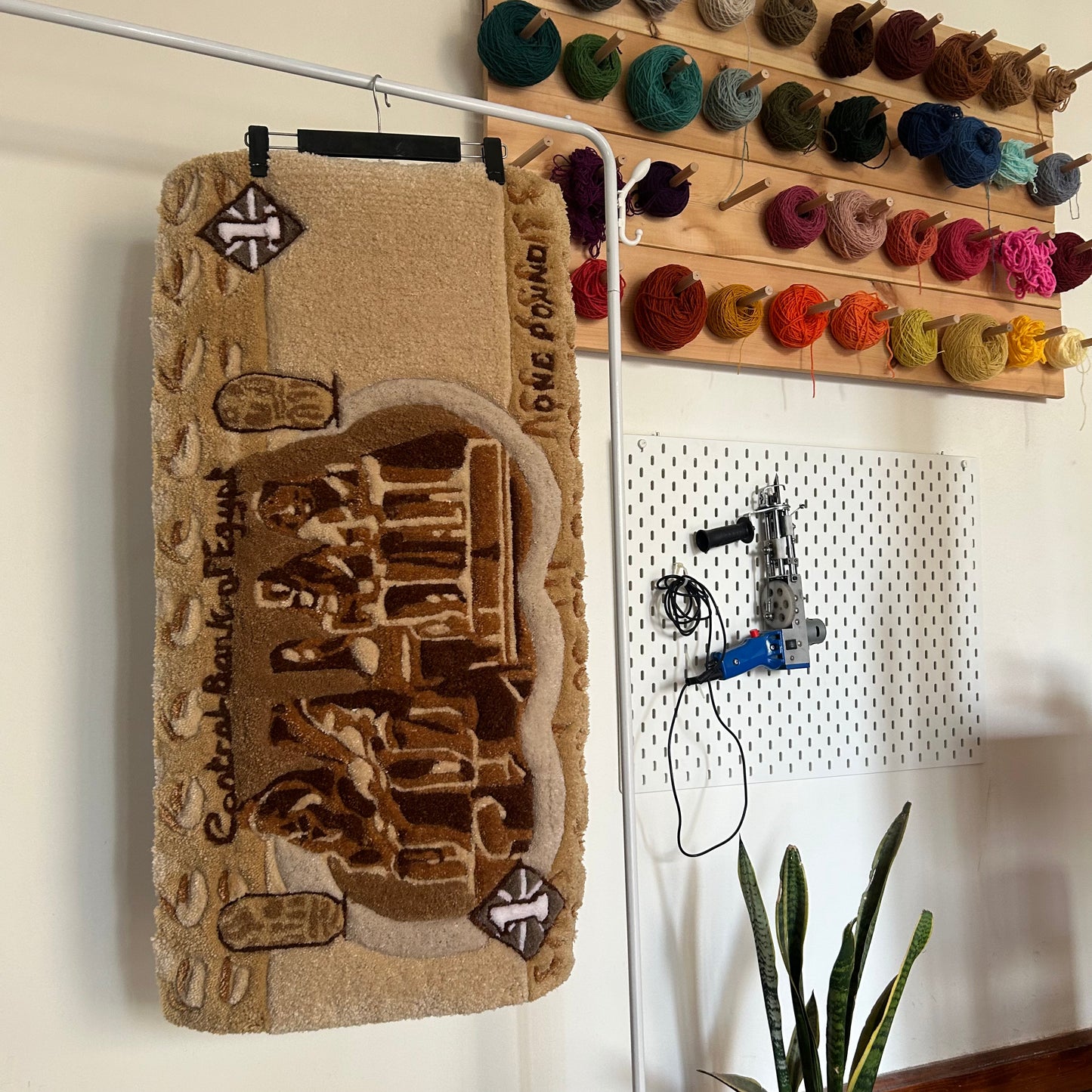 Tufted One Pound Banknote